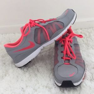 Nike Women’s Training Flex TR2 Size 11